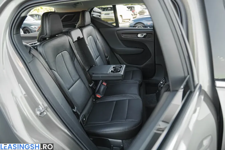 Volvo XC40 din 2021 cu 164.500 km - oferta VOL239704 - foto 17