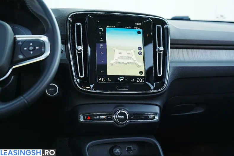 Volvo XC40 din 2021 cu 164.500 km - oferta VOL239704 - foto 26