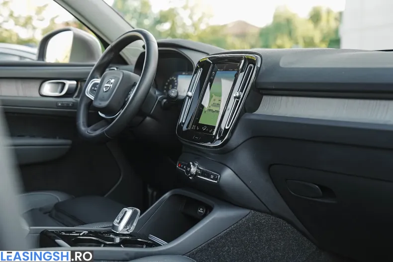 Volvo XC40 din 2021 cu 164.500 km - oferta VOL239704 - foto 28