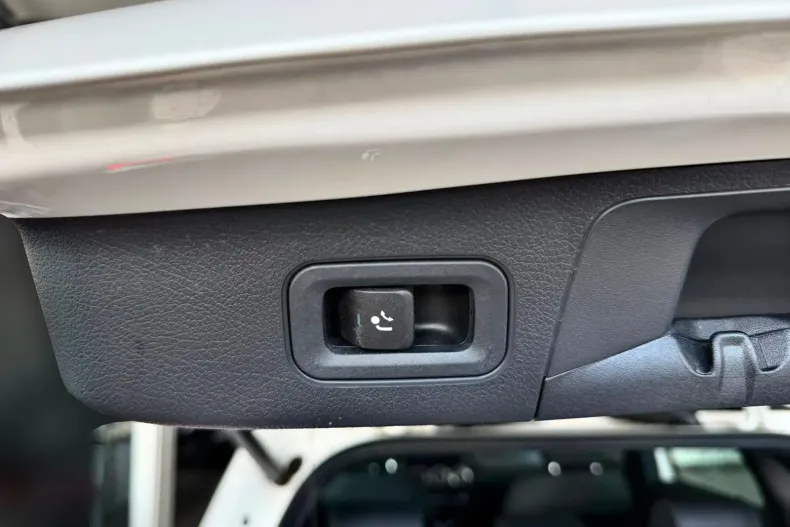 Mercedes-Benz EQA (Clasa GLA) din 2023 cu 63.700 km - oferta MER239709 - foto 10