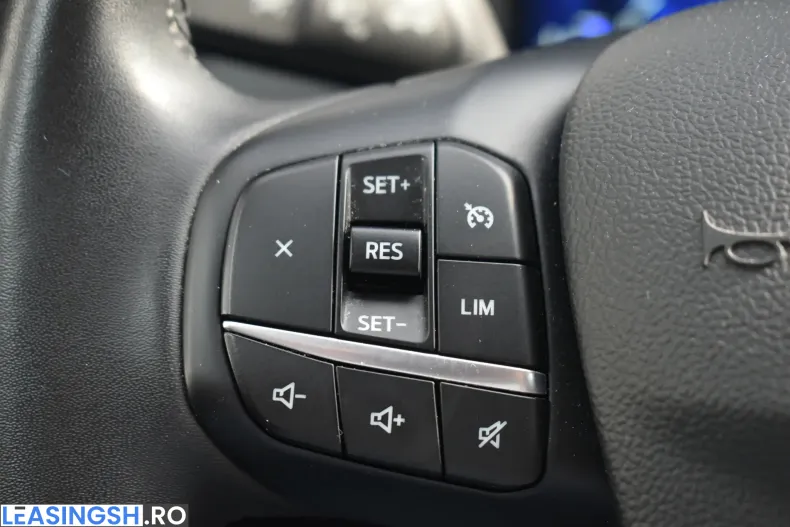 Ford Kuga din 2023 cu 100.661 km - oferta FOR239717 - foto 14