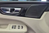 Volvo XC60 din 2021 cu 77.700 km - oferta VOL239718 - foto 15