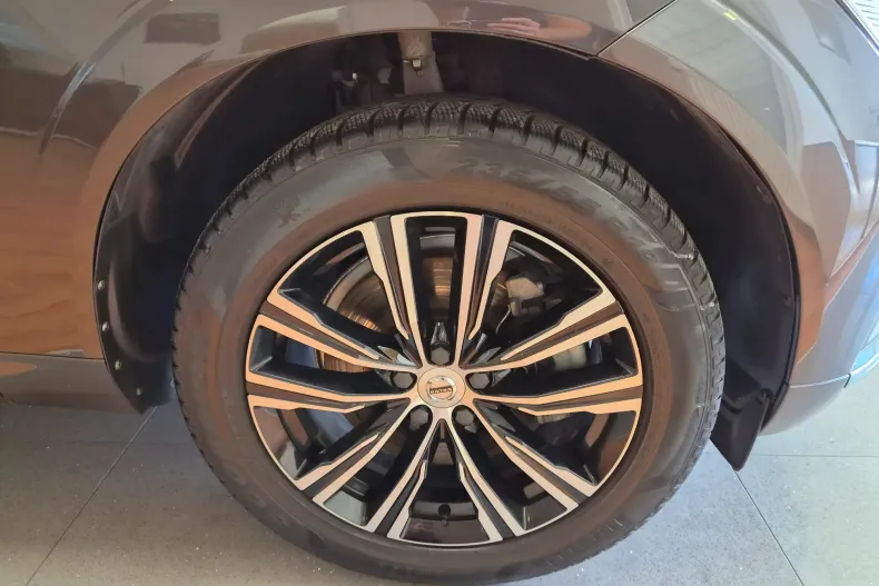 Volvo XC60 din 2021 cu 77.700 km - oferta VOL239718 - foto 30