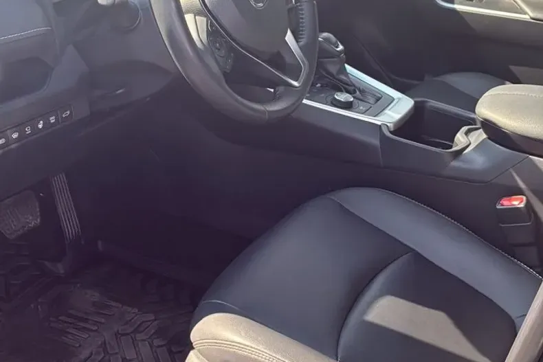 Toyota RAV4 din 2022 cu 68.201 km - oferta TOY239719 - foto 9