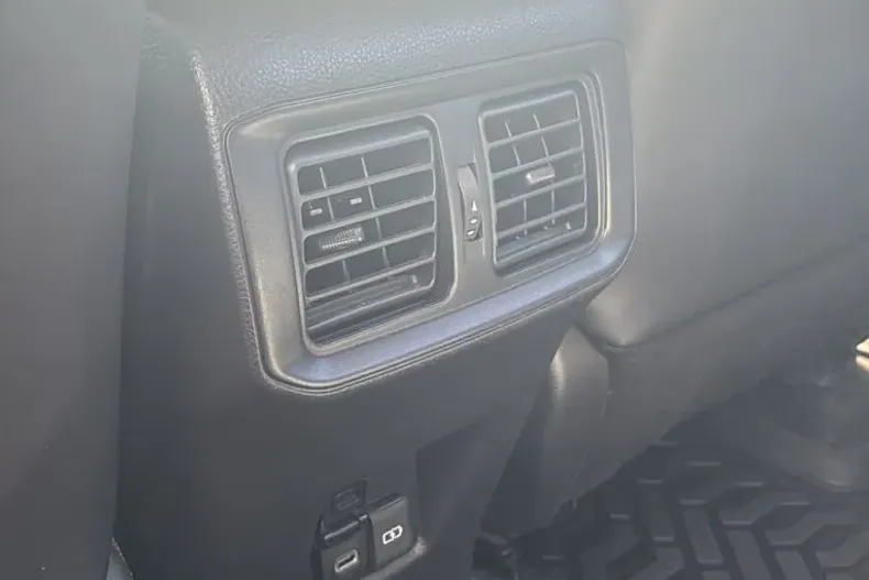 Toyota RAV4 din 2022 cu 68.201 km - oferta TOY239719 - foto 19