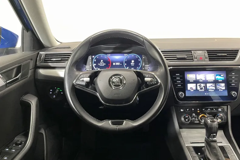 Skoda Superb din 2023 cu 63.734 km - oferta SKO239728 - foto 6