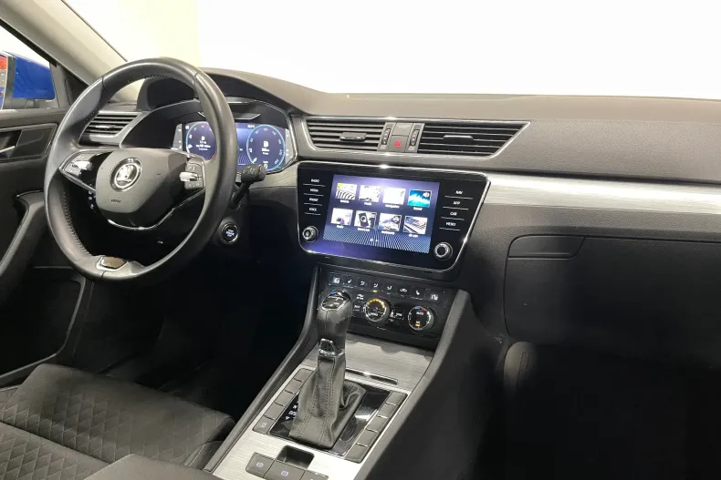 Skoda Superb din 2023 cu 63.734 km - oferta SKO239728 - foto 8