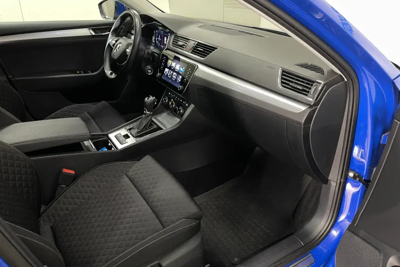 Skoda Superb din 2023 cu 63.734 km - oferta SKO239728 - foto 9