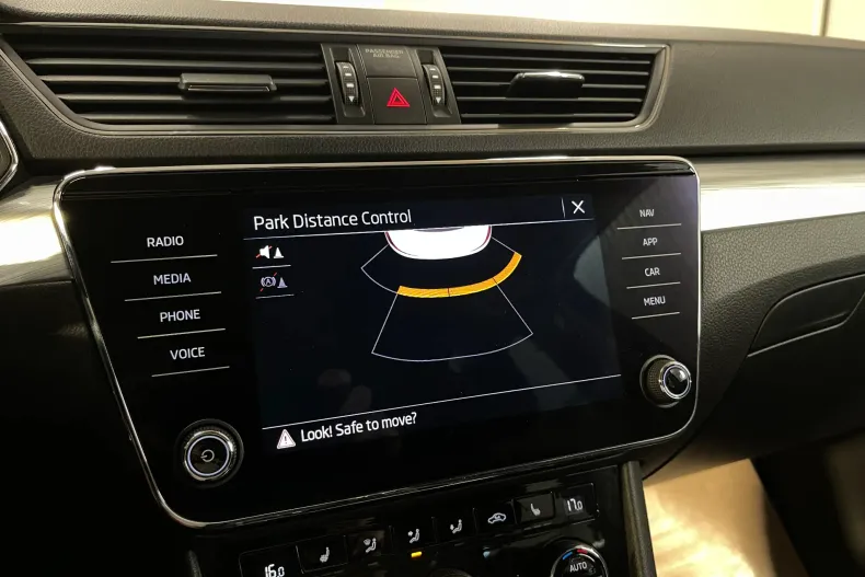Skoda Superb din 2023 cu 63.734 km - oferta SKO239728 - foto 13
