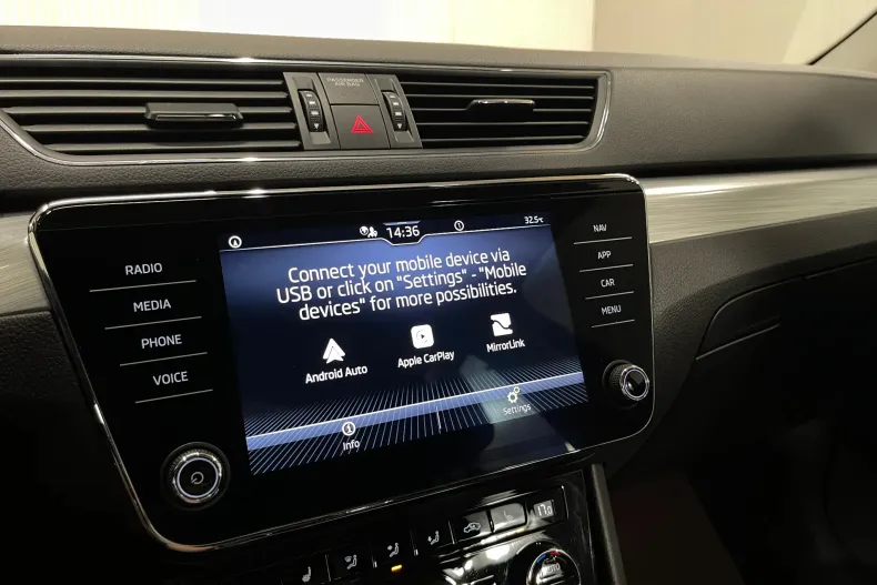 Skoda Superb din 2023 cu 63.734 km - oferta SKO239728 - foto 14