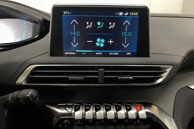 Peugeot 3008 din 2020 cu 66.469 km - oferta PEU239736 - foto 23