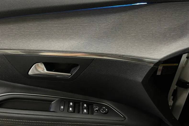 Peugeot 3008 din 2020 cu 66.469 km - oferta PEU239736 - foto 27