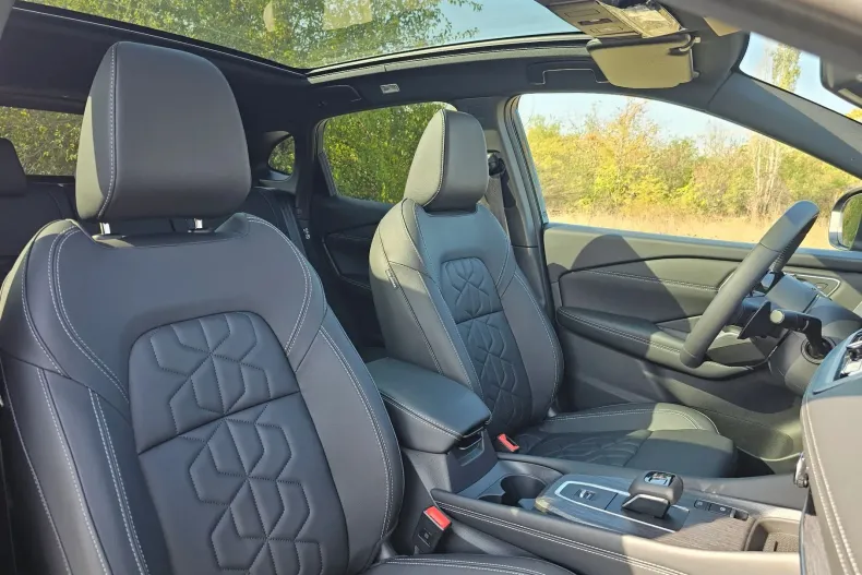 Nissan Qashqai din 2025 cu 2.000 km - oferta NIS239740 - foto 21