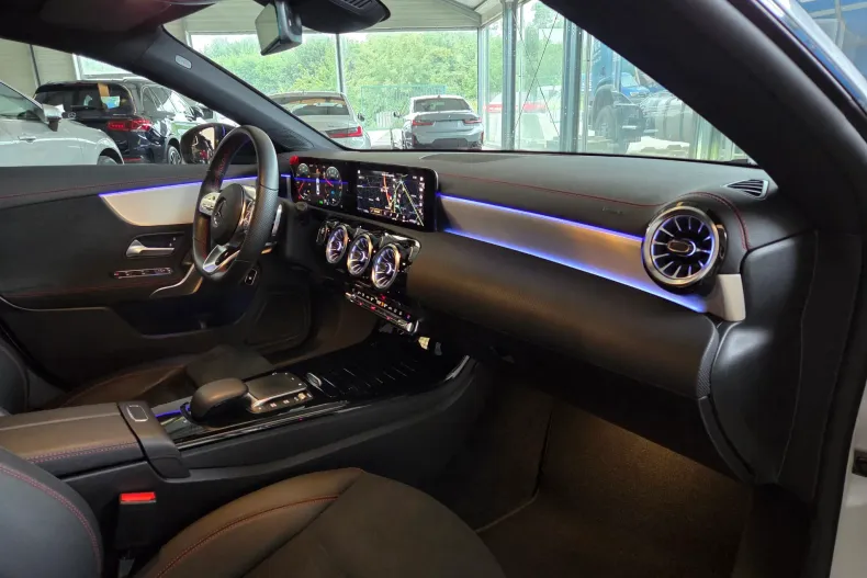 Mercedes-Benz CLA 250 (Clasa CLA) din 2023 cu 35.900 km - oferta MER239743 - foto 22