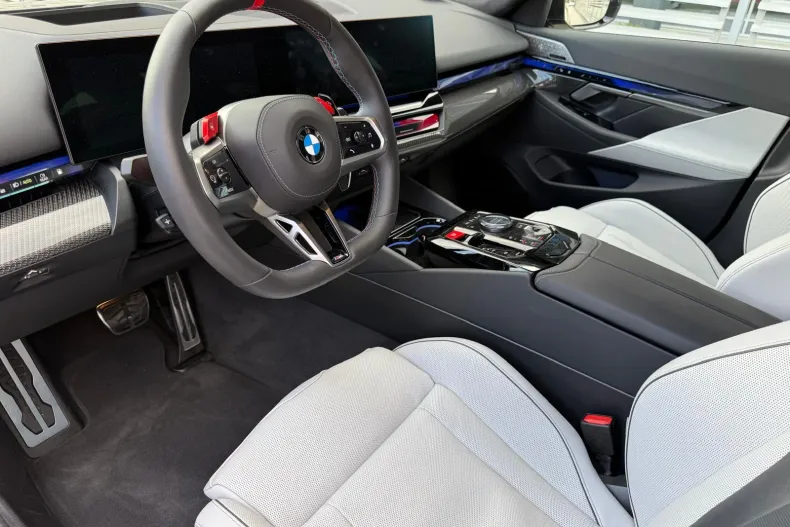 BMW M5 (Seria 5) din 2025 cu 4.080 km - oferta BMW239746 - foto 5