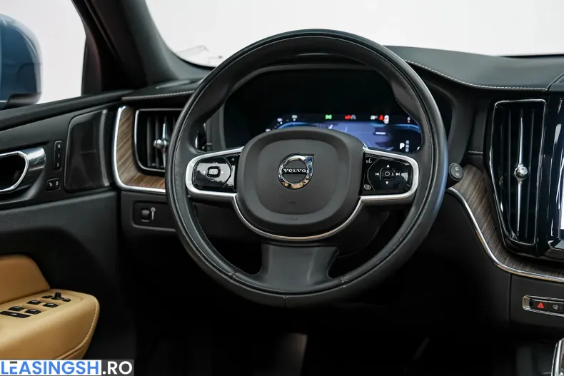 Volvo XC60 din 2021 cu 126.000 km - oferta VOL239765 - foto 34