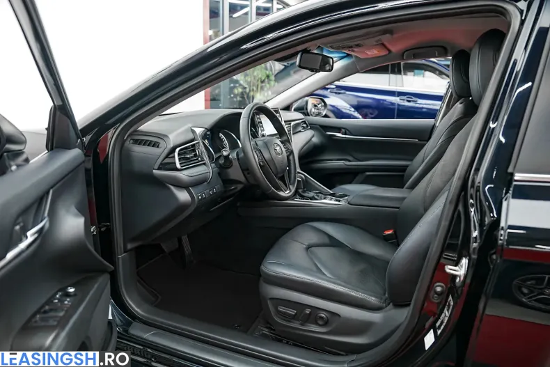 Toyota Camry din 2022 cu 116.000 km - oferta TOY239770 - foto 4