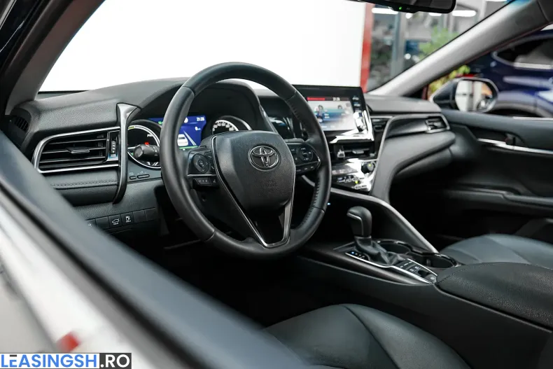 Toyota Camry din 2022 cu 116.000 km - oferta TOY239770 - foto 8