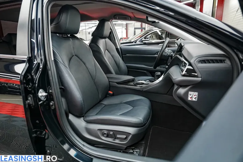 Toyota Camry din 2022 cu 116.000 km - oferta TOY239770 - foto 10