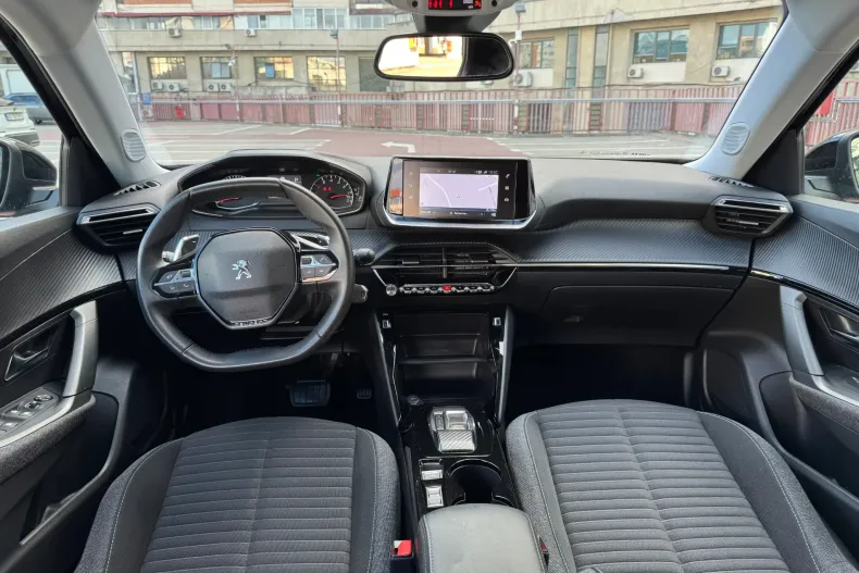 Peugeot 2008 din 2023 cu 74.700 km - oferta PEU239777 - foto 4