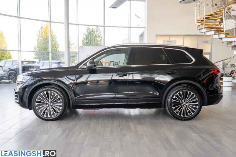 Volkswagen Touareg din 2023 cu 31.123 km - oferta VOL239783 - foto 12
