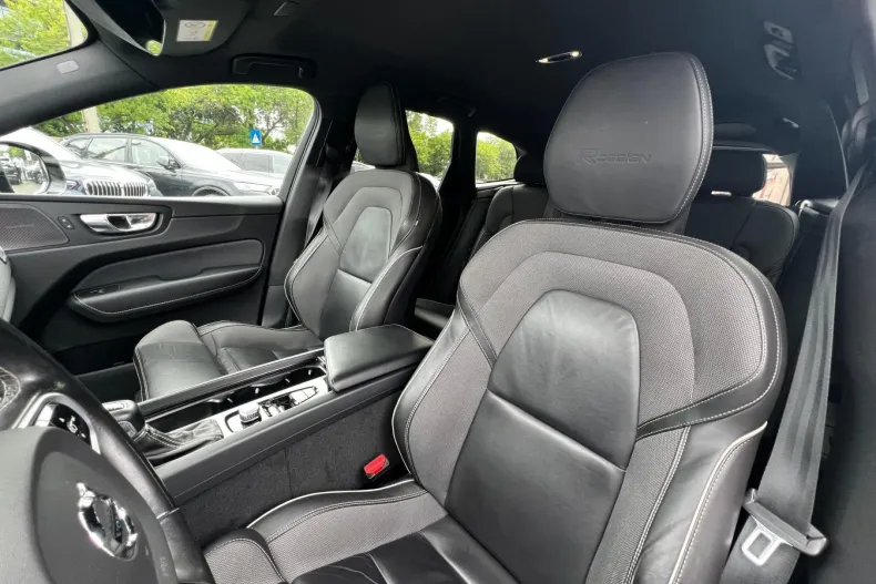 Volvo XC60 din 2020 cu 142.000 km - oferta VOL239790 - foto 13