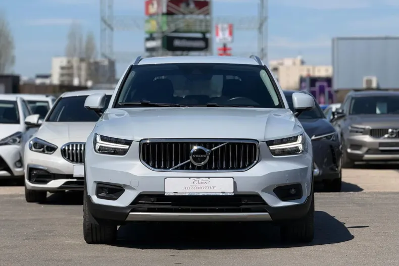 Volvo XC40 din 2020 cu 99.871 km - oferta VOL239794 - foto 2