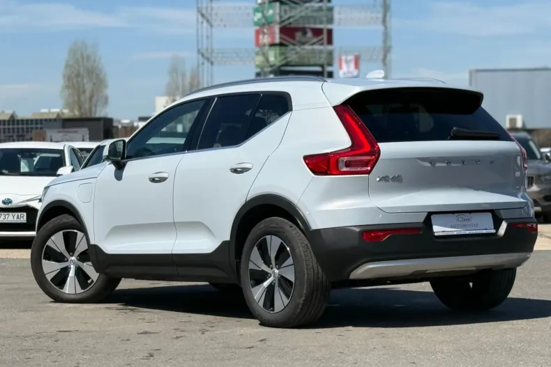 Volvo XC40 din 2020 cu 99.871 km - oferta VOL239794 - foto 7