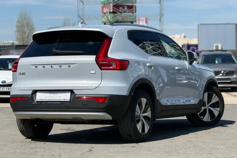 Volvo XC40 din 2020 cu 99.871 km - oferta VOL239794 - foto 8