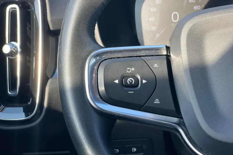 Volvo XC40 din 2020 cu 99.871 km - oferta VOL239794 - foto 14