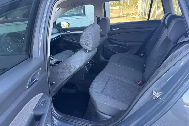 Volkswagen Golf din 2023 cu 136.000 km - oferta VOL239808 - foto 11