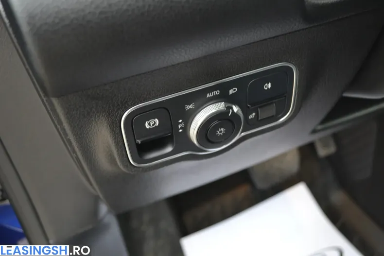 Mercedes-Benz GLB 200 (Clasa GLB) din 2021 cu 74.290 km - oferta MER239835 - foto 12