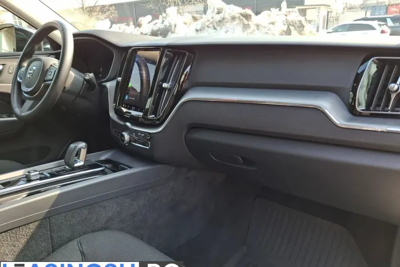 Volvo XC60 din 2021 cu 65.538 km - oferta VOL239837 - foto 7