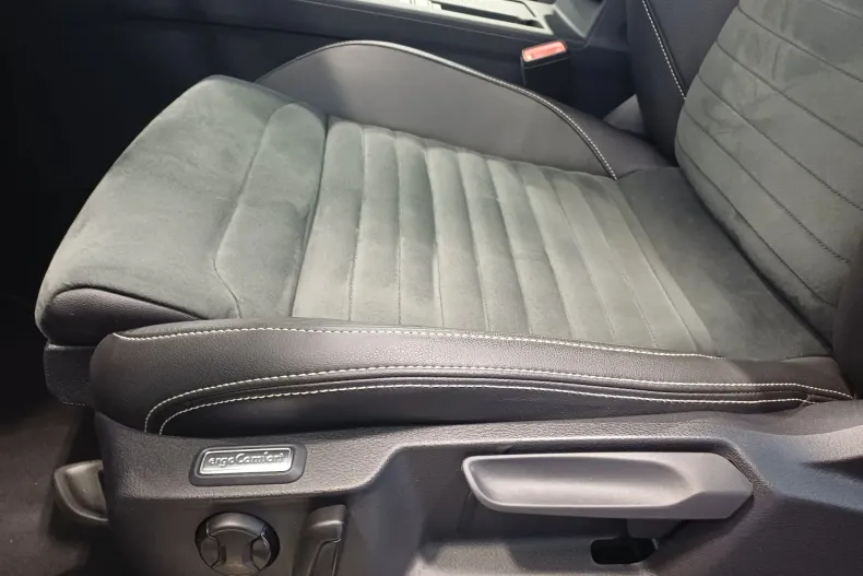 Volkswagen Passat din 2022 cu 59.109 km - oferta VOL239845 - foto 6