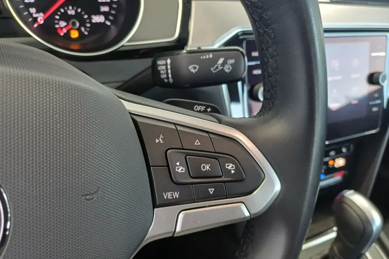 Volkswagen Passat din 2022 cu 59.109 km - oferta VOL239845 - foto 9