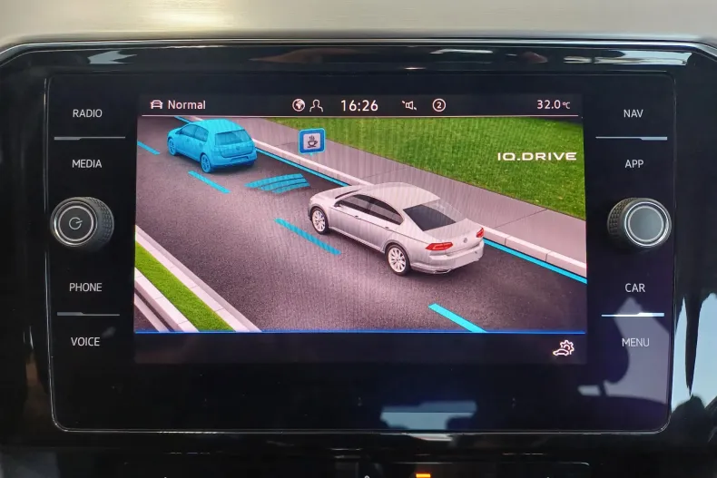 Volkswagen Passat din 2022 cu 59.109 km - oferta VOL239845 - foto 19