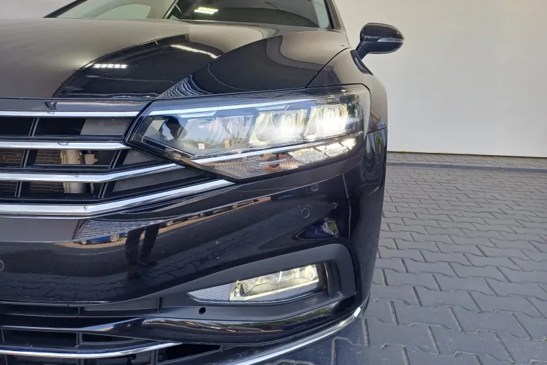 Volkswagen Passat din 2022 cu 59.109 km - oferta VOL239845 - foto 33