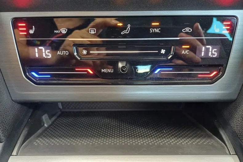 Volkswagen Passat din 2021 cu 86.372 km - oferta VOL239846 - foto 13