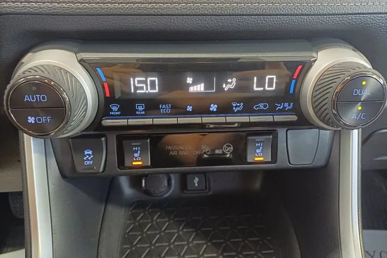 Toyota RAV4 din 2022 cu 49.105 km - oferta TOY239847 - foto 19