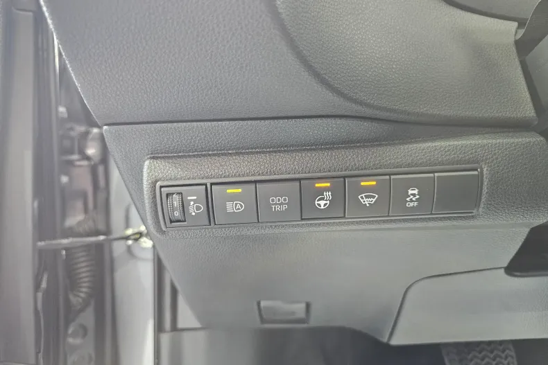 Toyota Corolla din 2025 cu 20.185 km - oferta TOY239848 - foto 6