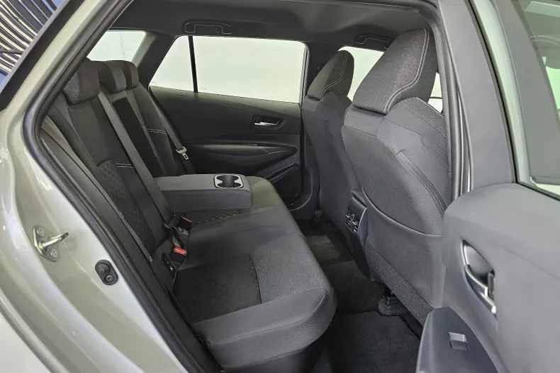 Toyota Corolla din 2025 cu 19.944 km - oferta TOY239849 - foto 26