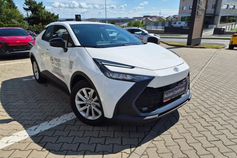 Toyota C-HR din 2025 cu 4.757 km - oferta TOY239852 - foto 3