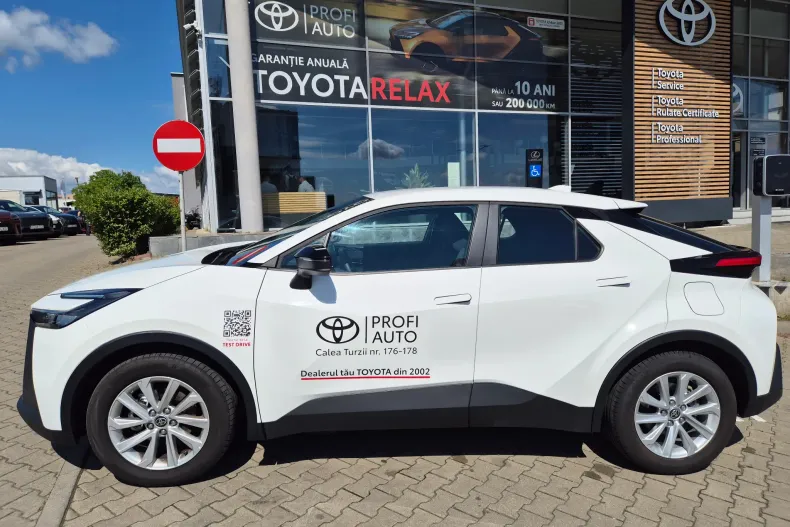 Toyota C-HR din 2025 cu 4.757 km - oferta TOY239852 - foto 4