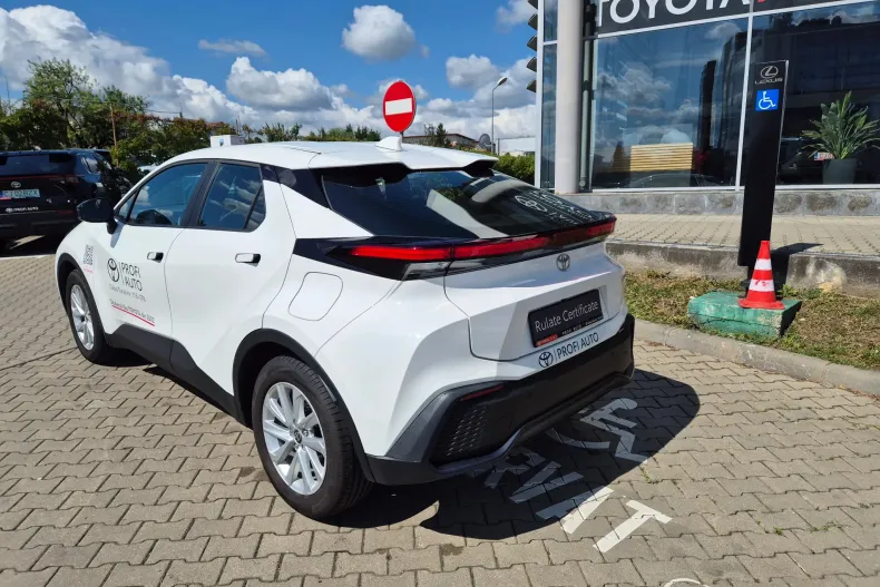 Toyota C-HR din 2025 cu 4.757 km - oferta TOY239852 - foto 5