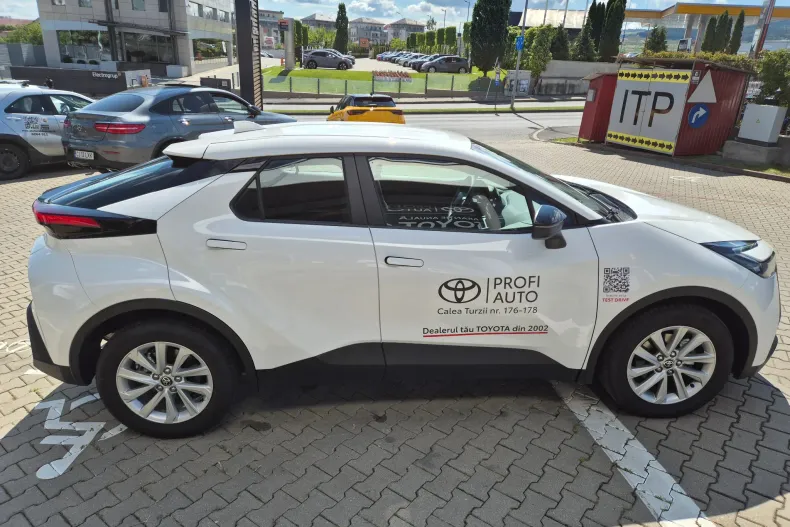 Toyota C-HR din 2025 cu 4.757 km - oferta TOY239852 - foto 8
