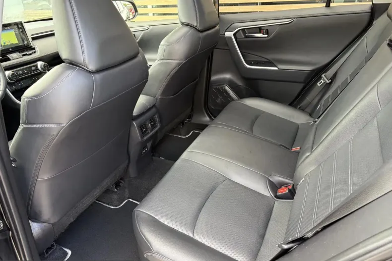 Toyota RAV4 din 2022 cu 101.500 km - oferta TOY239857 - foto 12
