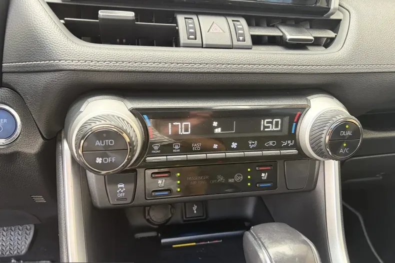 Toyota RAV4 din 2022 cu 101.500 km - oferta TOY239857 - foto 25