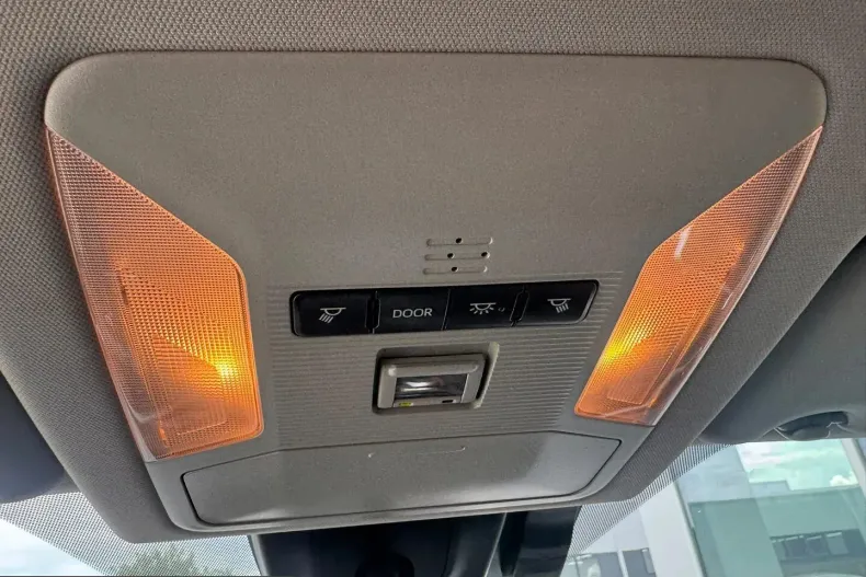 Toyota RAV4 din 2022 cu 161.090 km - oferta TOY239859 - foto 17