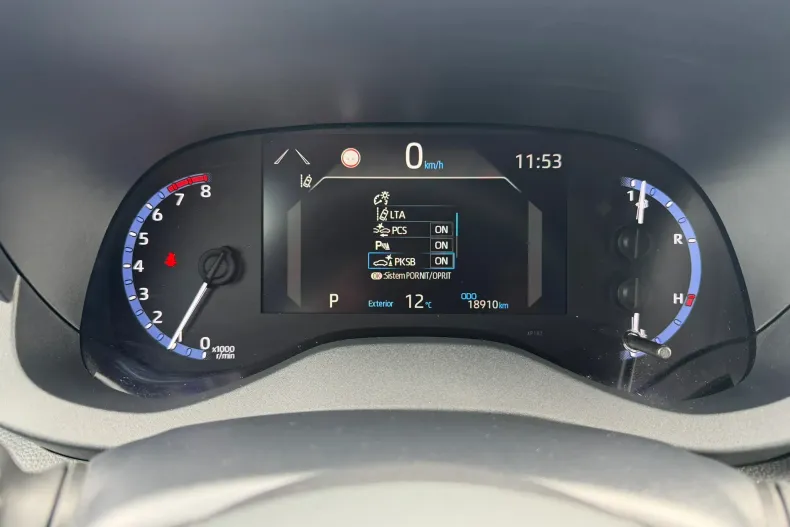 Toyota Yaris Cross din 2023 cu 18.900 km - oferta TOY239867 - foto 18