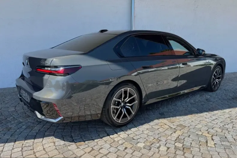 BMW 740 (Seria 7) din 2025 cu 7.390 km - oferta BMW239874 - foto 5
